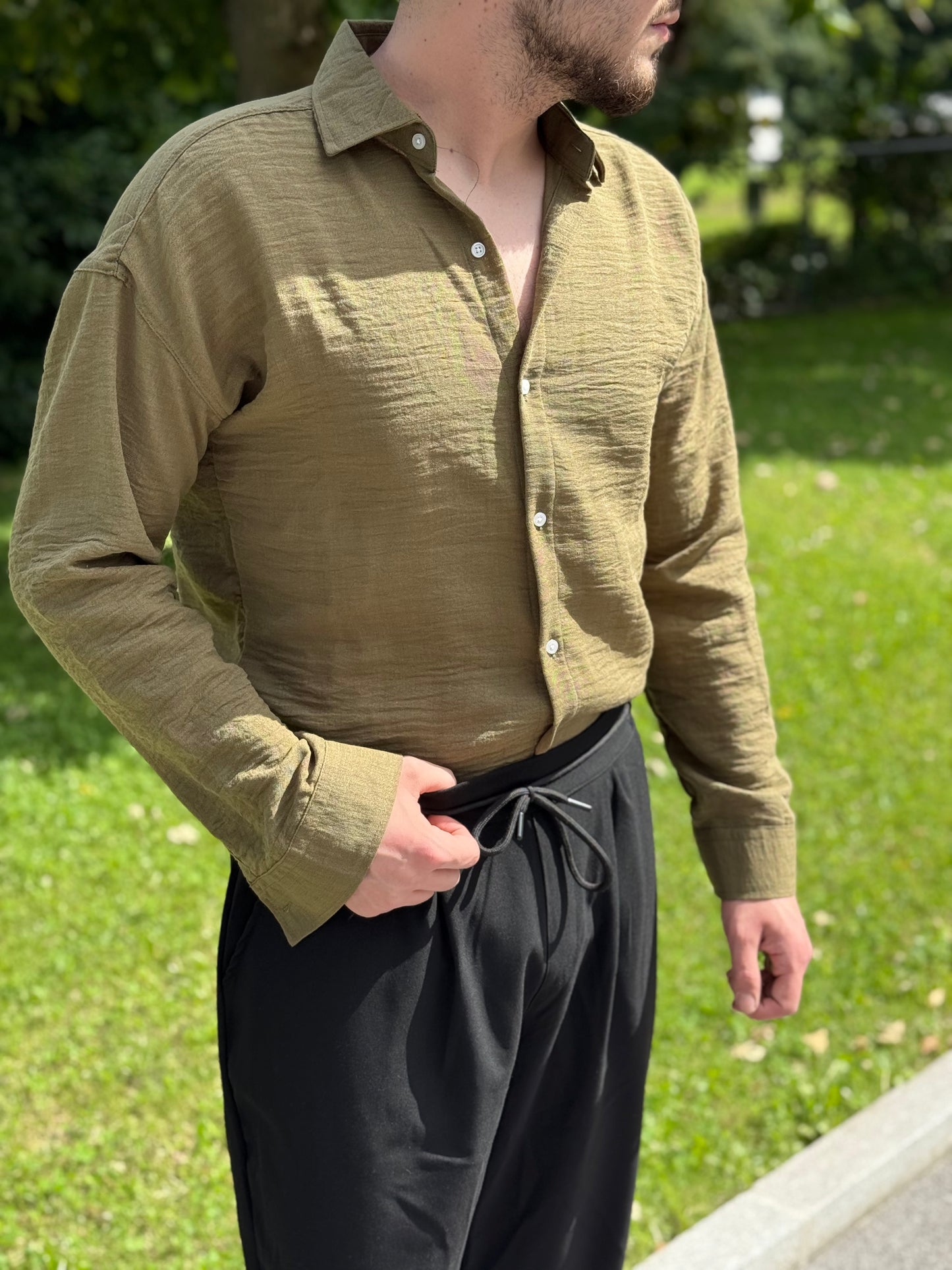 Oversize Hemd – Olivgrün mit Struktur