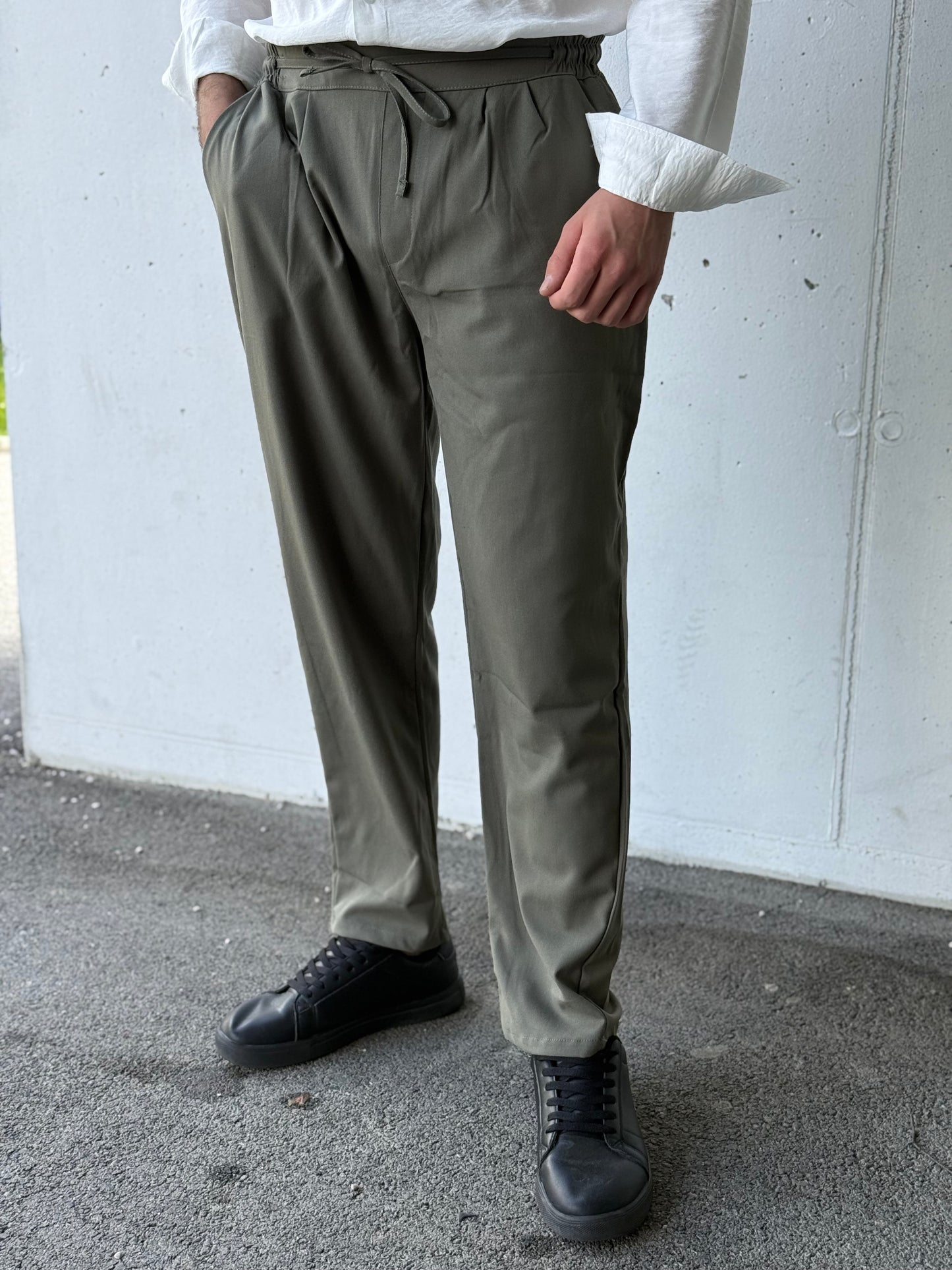 Leichte Stoffhose – Olivgrün