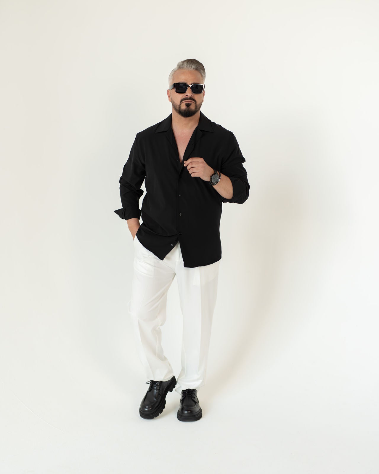 Caverno Look 04 - Schwarz & Ecru