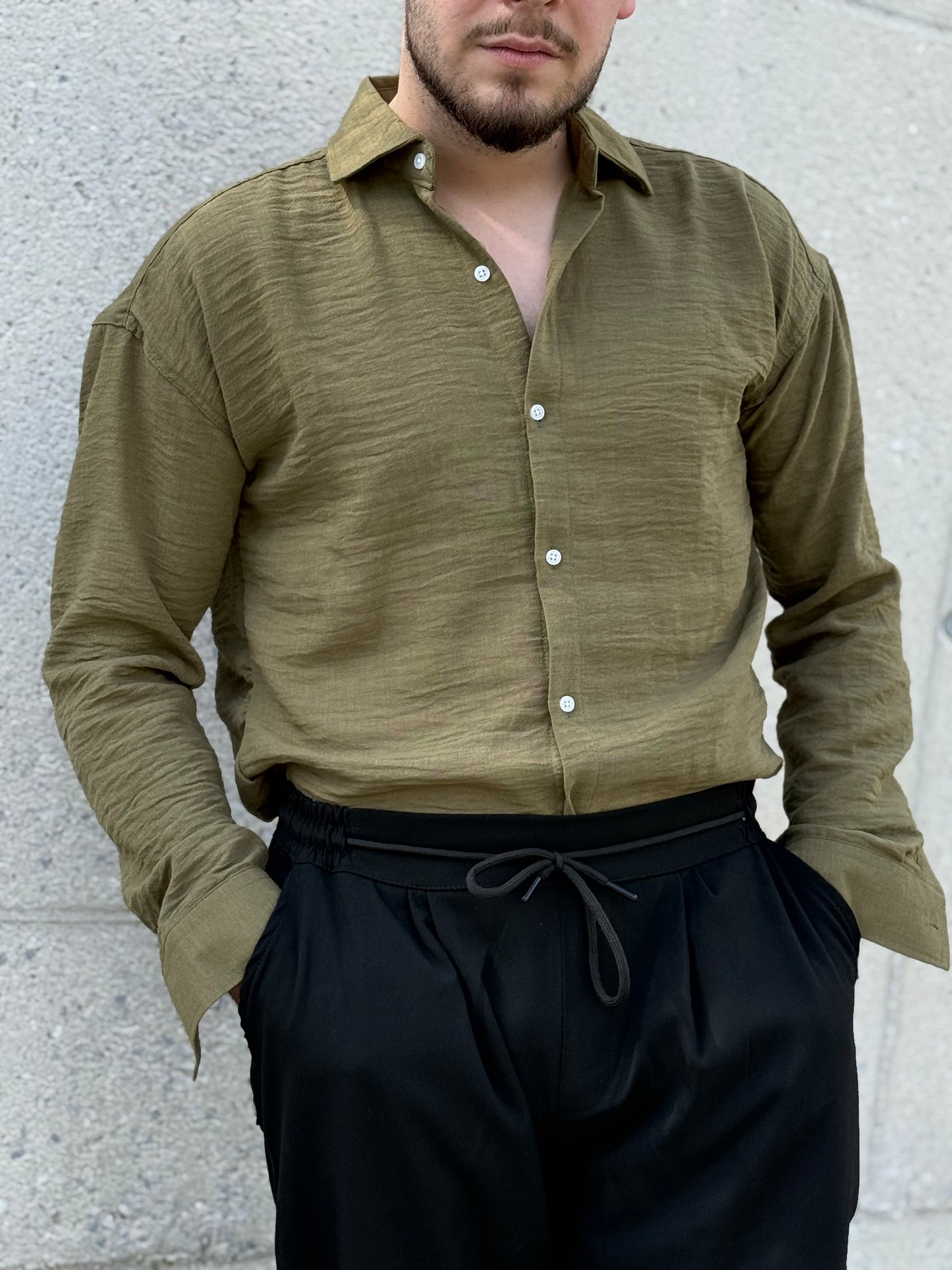 Oversize Hemd – Olivgrün mit Struktur